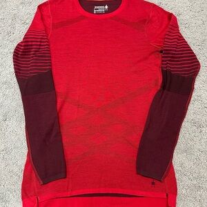 Smartwool women’s  Long Sleeve Red and Burgundy pullover sweater large
